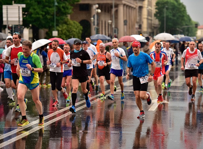 Un passaggio della quinta edizione del Diecimila Città di Bergamo - ph. © Fabio Ghisalberti / Asd Runners Bergamo